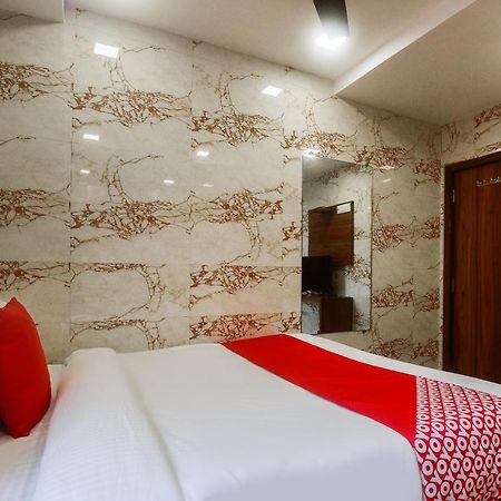 Готель Oyo 63295 T Junction Residency Мумбаї Екстер'єр фото