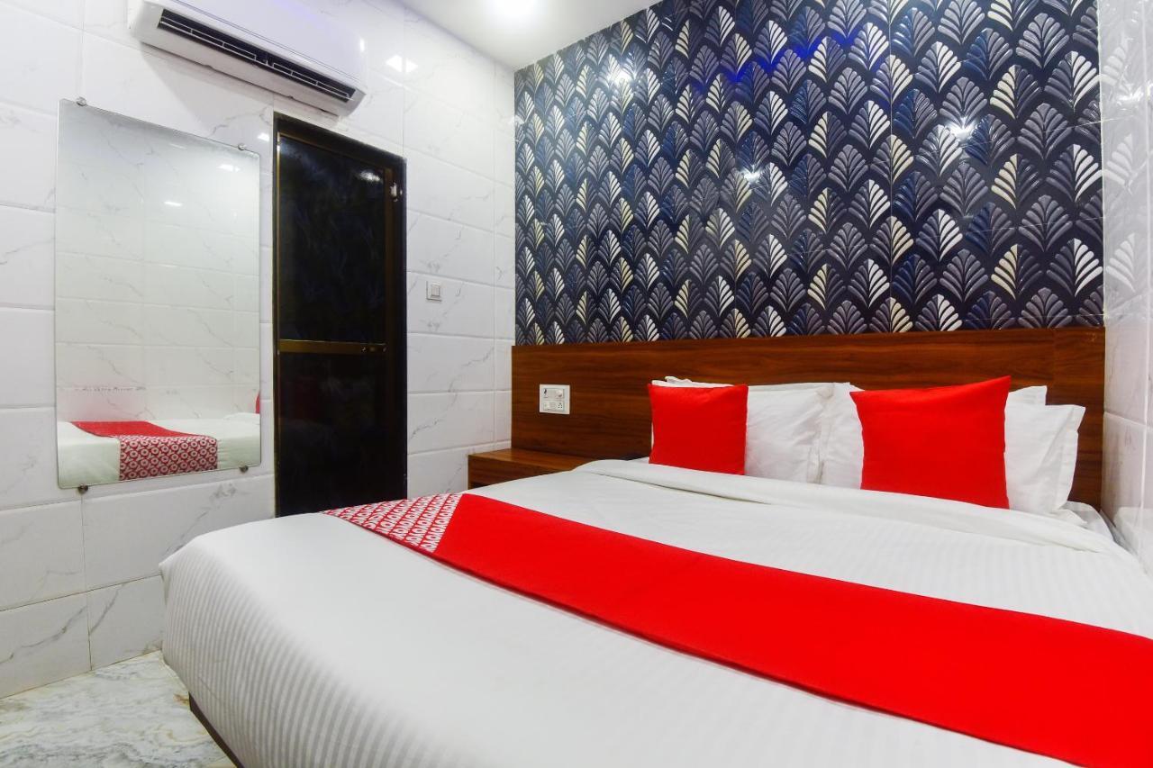 Готель Oyo 63295 T Junction Residency Мумбаї Екстер'єр фото
